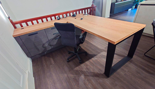 Shaped executive desk medium - desk,